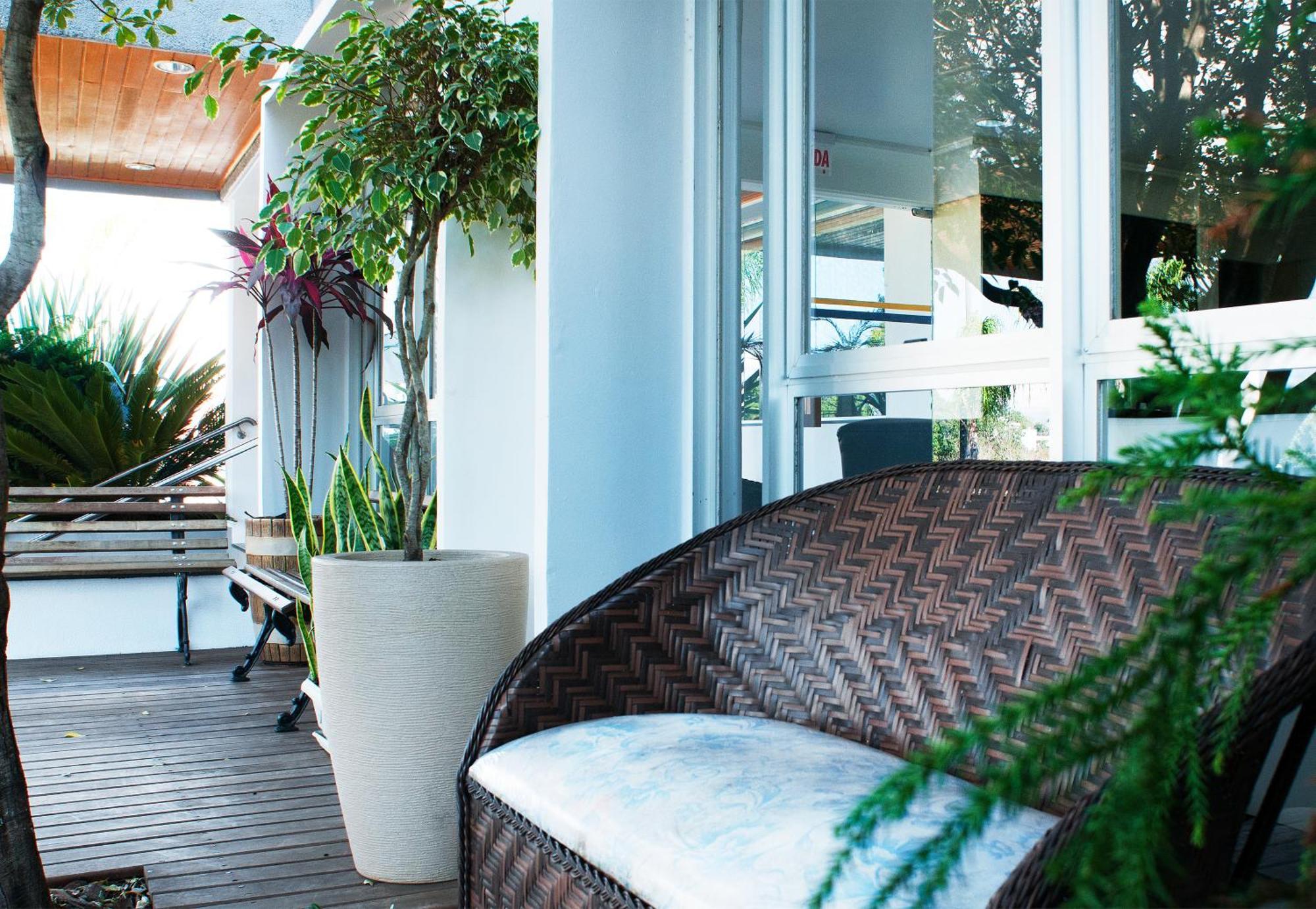 Brivali Hotel Centro Cacador Экстерьер фото